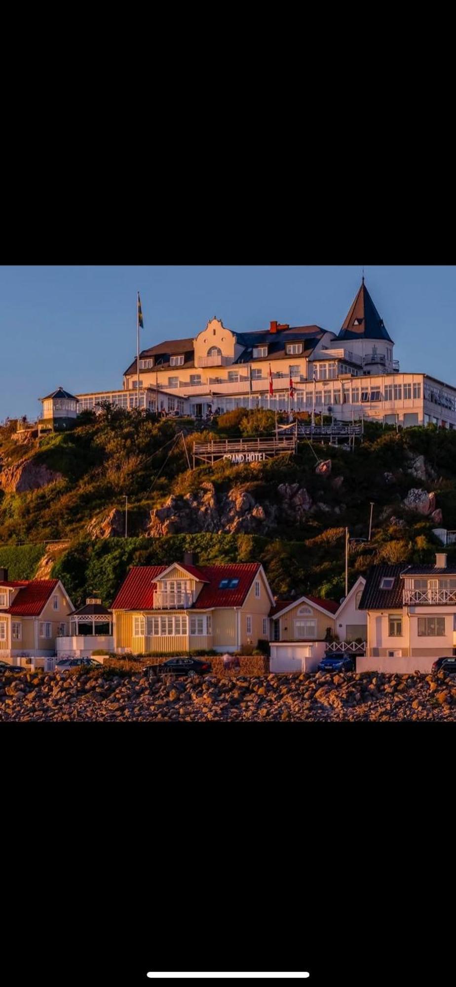 Penthouse-Laegenhet Med Tva Sovrum & Terass Med Havsutsikt Molle Exterior photo