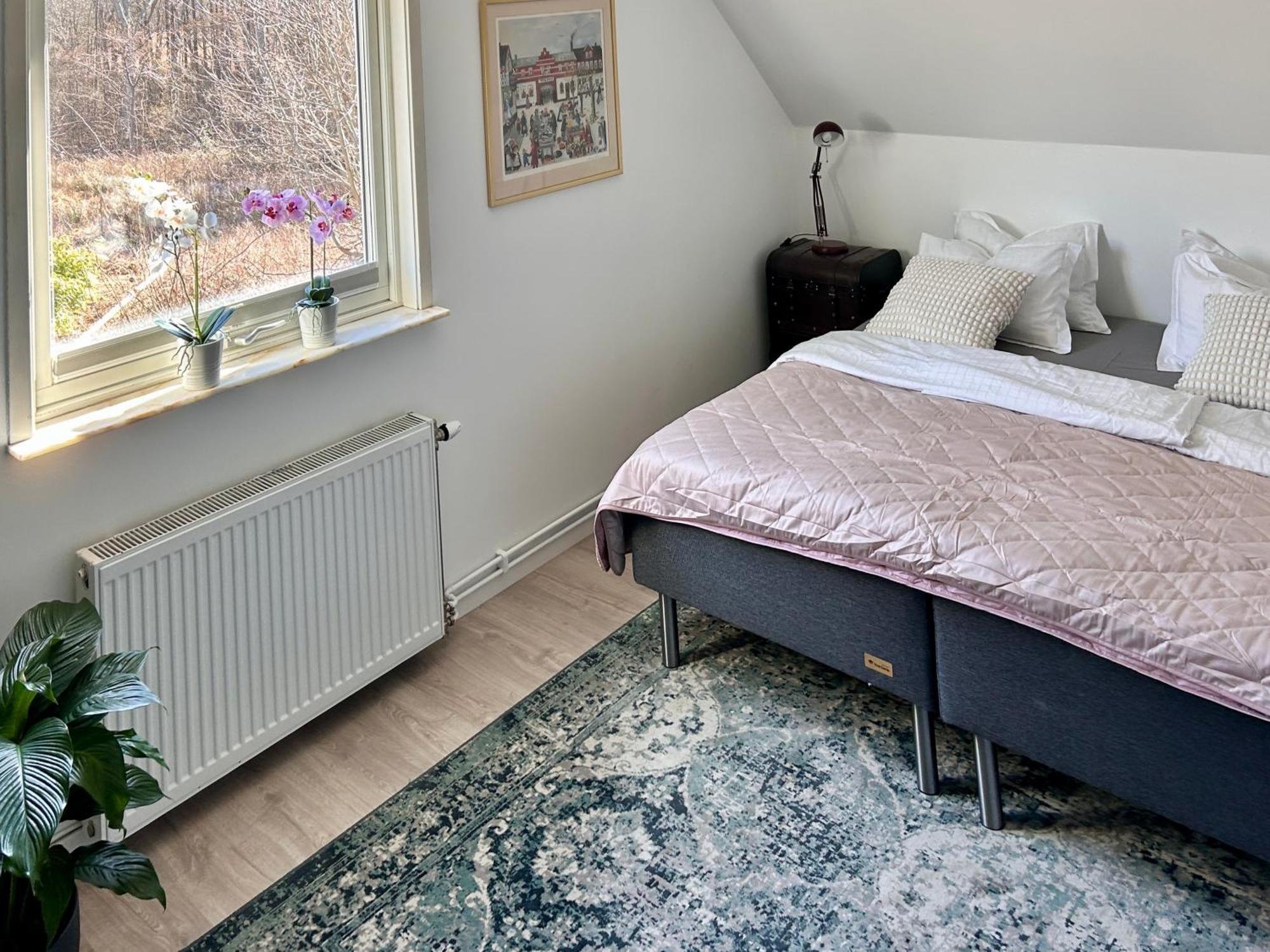 Penthouse-Laegenhet Med Tva Sovrum & Terass Med Havsutsikt Molle Exterior photo