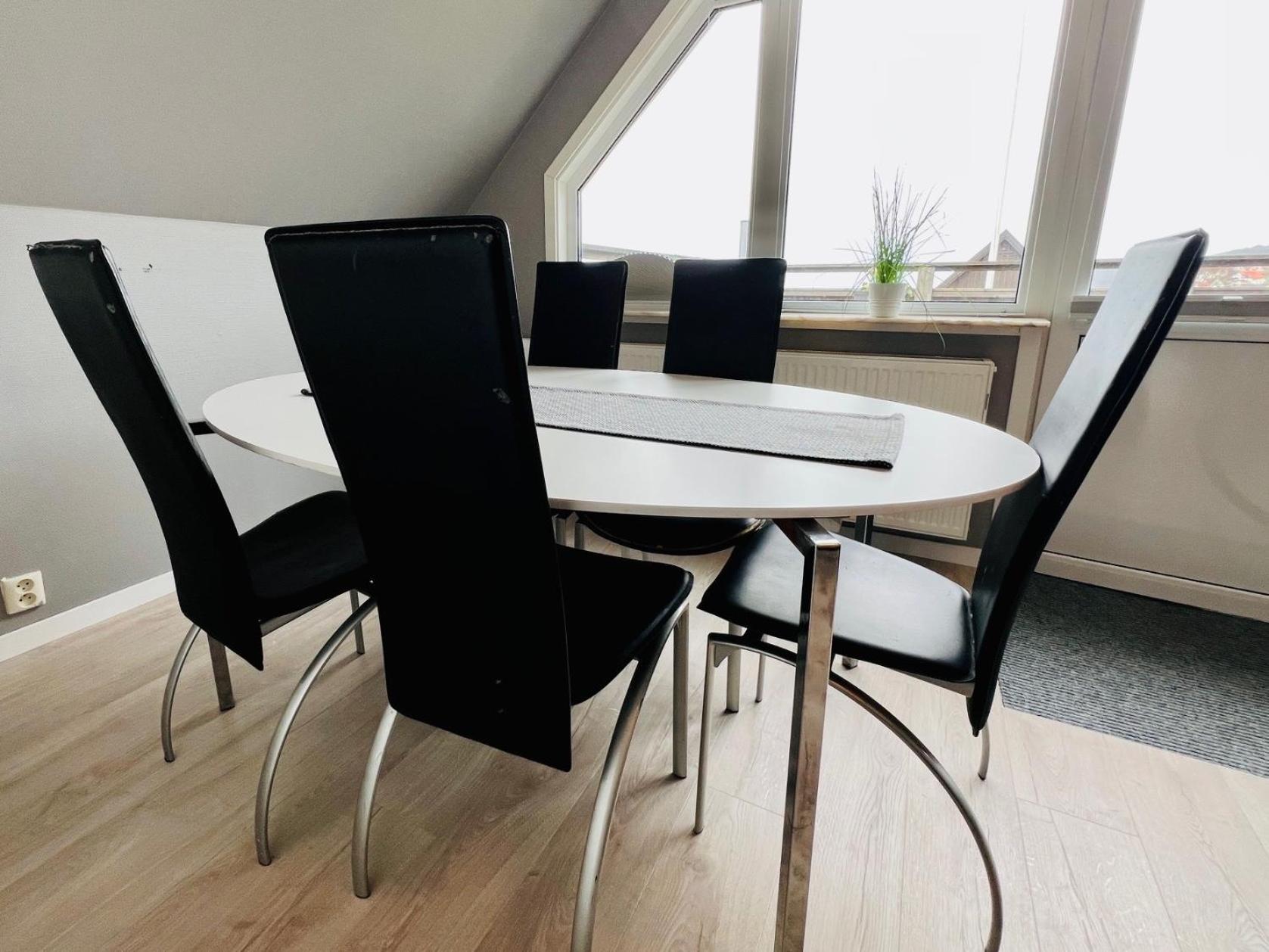 Penthouse-Laegenhet Med Tva Sovrum & Terass Med Havsutsikt Molle Exterior photo