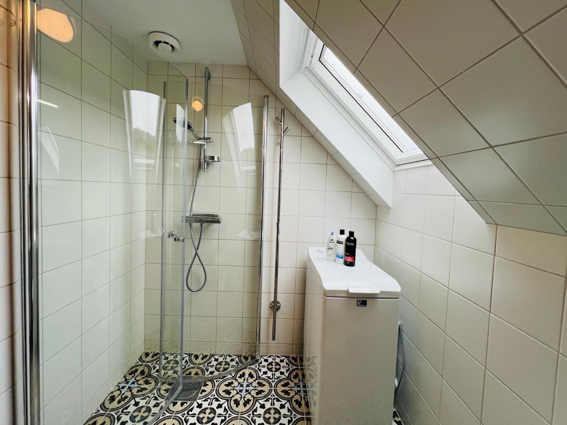 Penthouse-Laegenhet Med Tva Sovrum & Terass Med Havsutsikt Molle Exterior photo