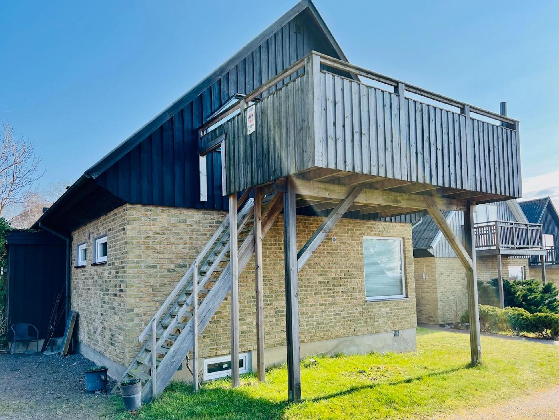 Penthouse-Laegenhet Med Tva Sovrum & Terass Med Havsutsikt Molle Exterior photo
